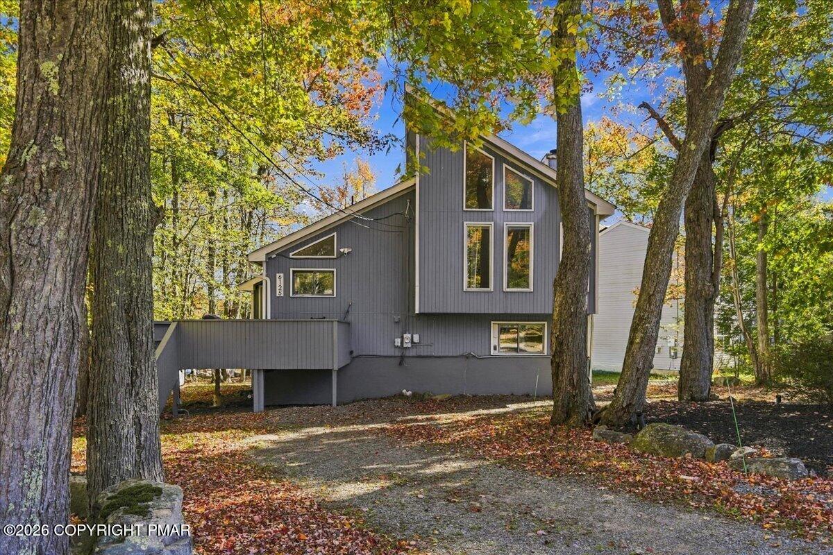 6125 Boardwalk Drive Property Photo 2