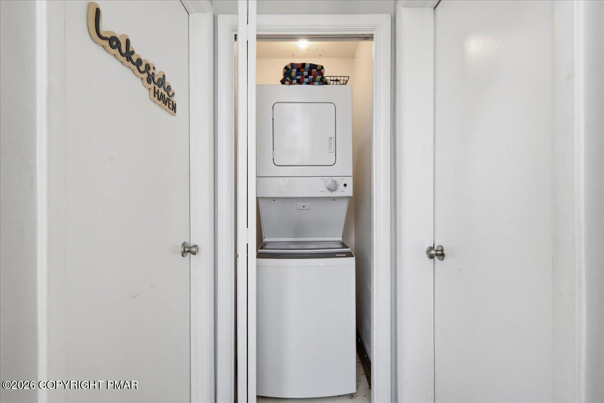 6125 Boardwalk Drive Property Photo 18