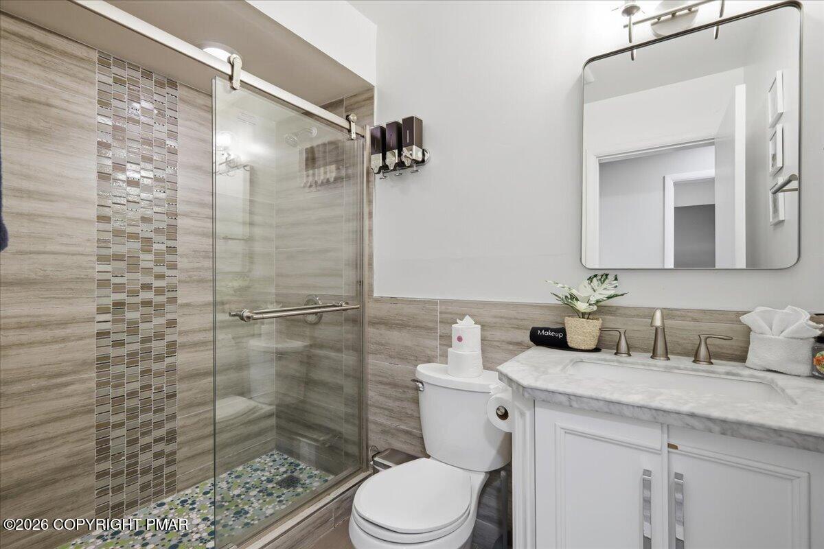6125 Boardwalk Drive Property Photo 21