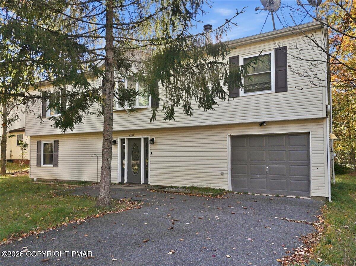 4587 Briarcliff Terrace Property Photo 6