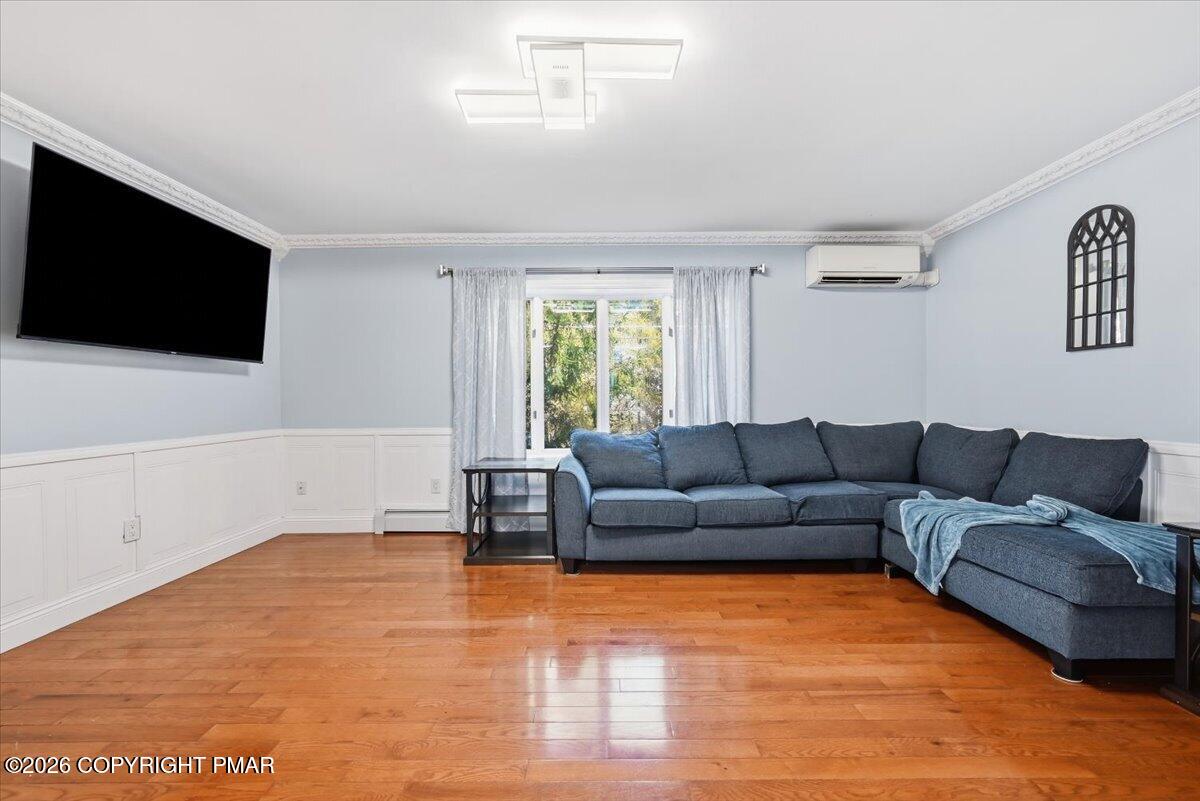 4587 Briarcliff Terrace Property Photo 8