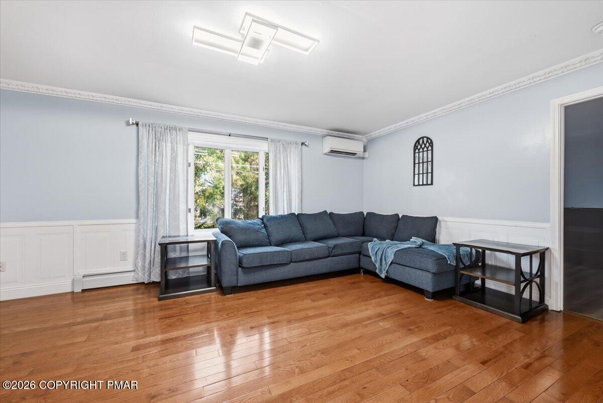 4587 Briarcliff Terrace Property Photo 9