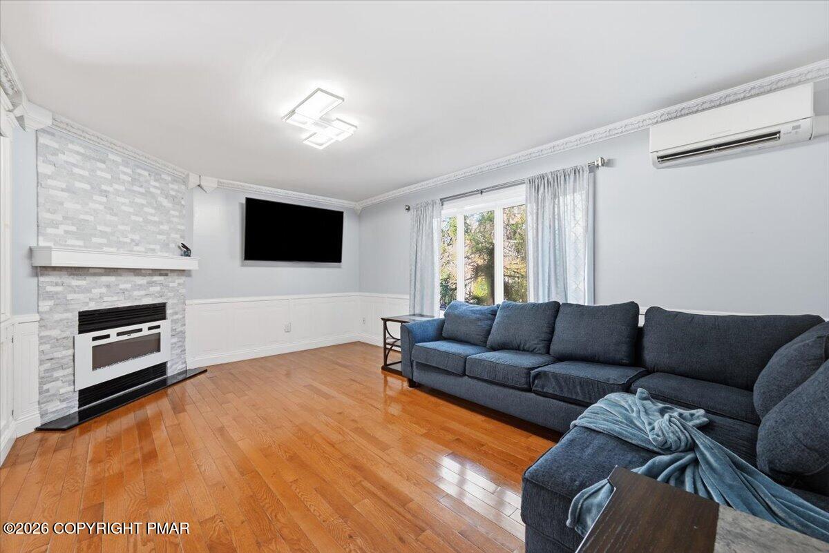 4587 Briarcliff Terrace Property Photo 10