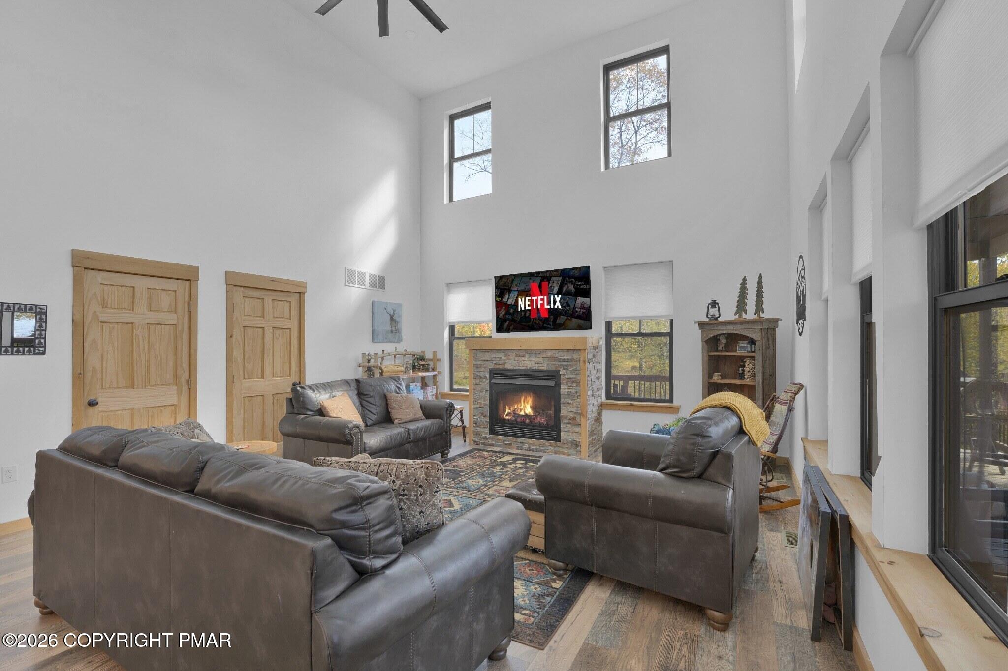 7669 Lake Shore Drive Property Photo 9