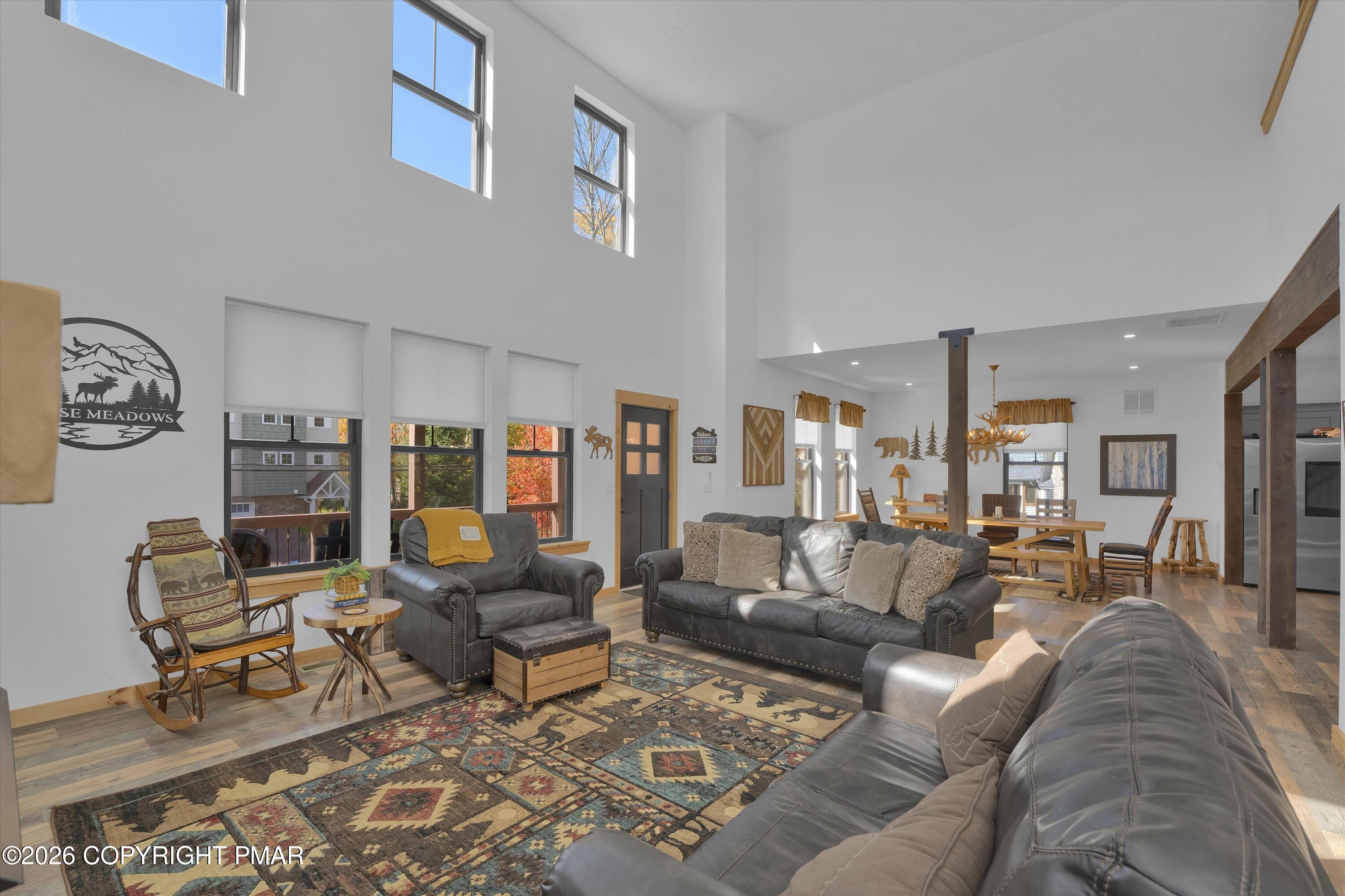 7669 Lake Shore Drive Property Photo 12