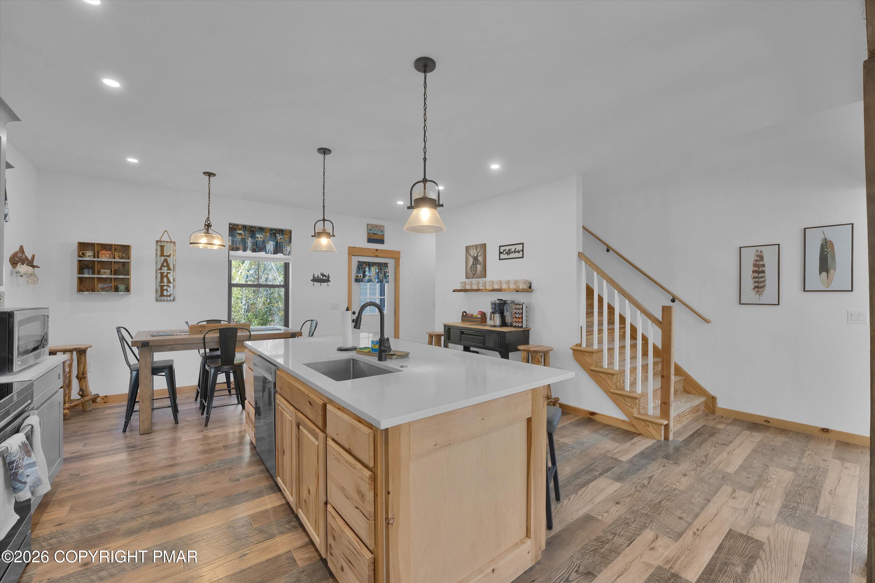 7669 Lake Shore Drive Property Photo 16