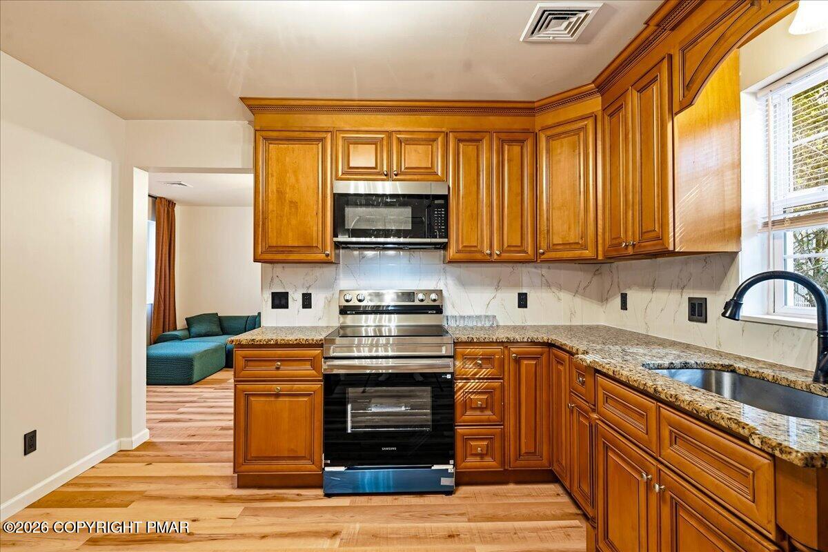 1070 Country Place Drive Property Photo 14