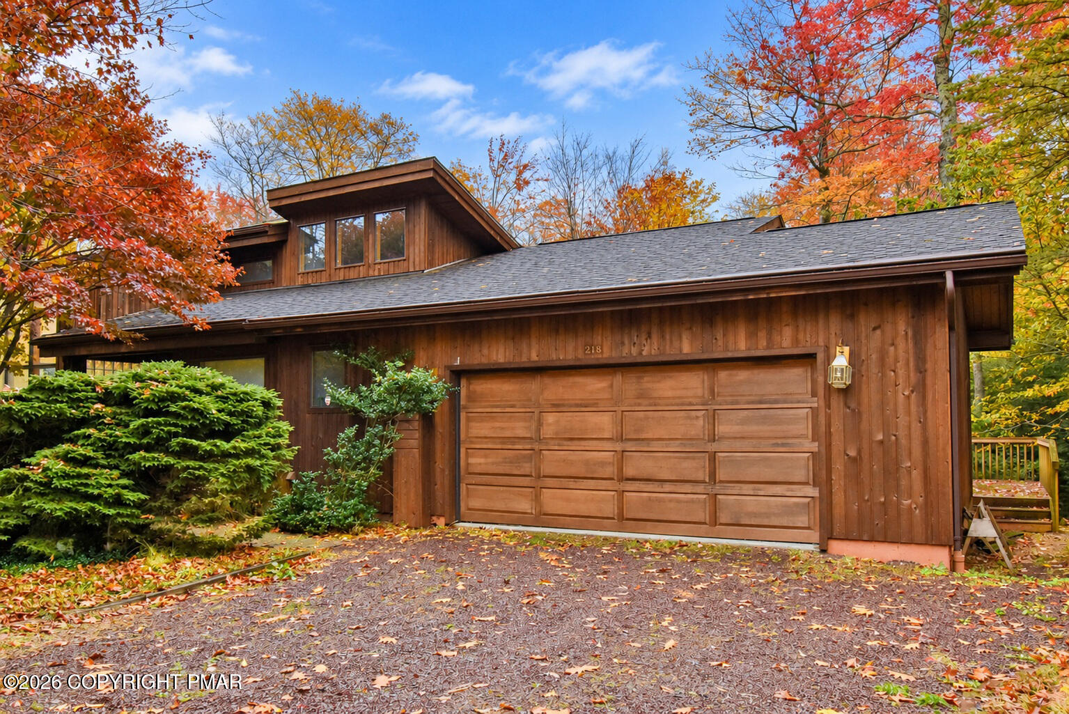 218 Larch Oval Property Photo 1