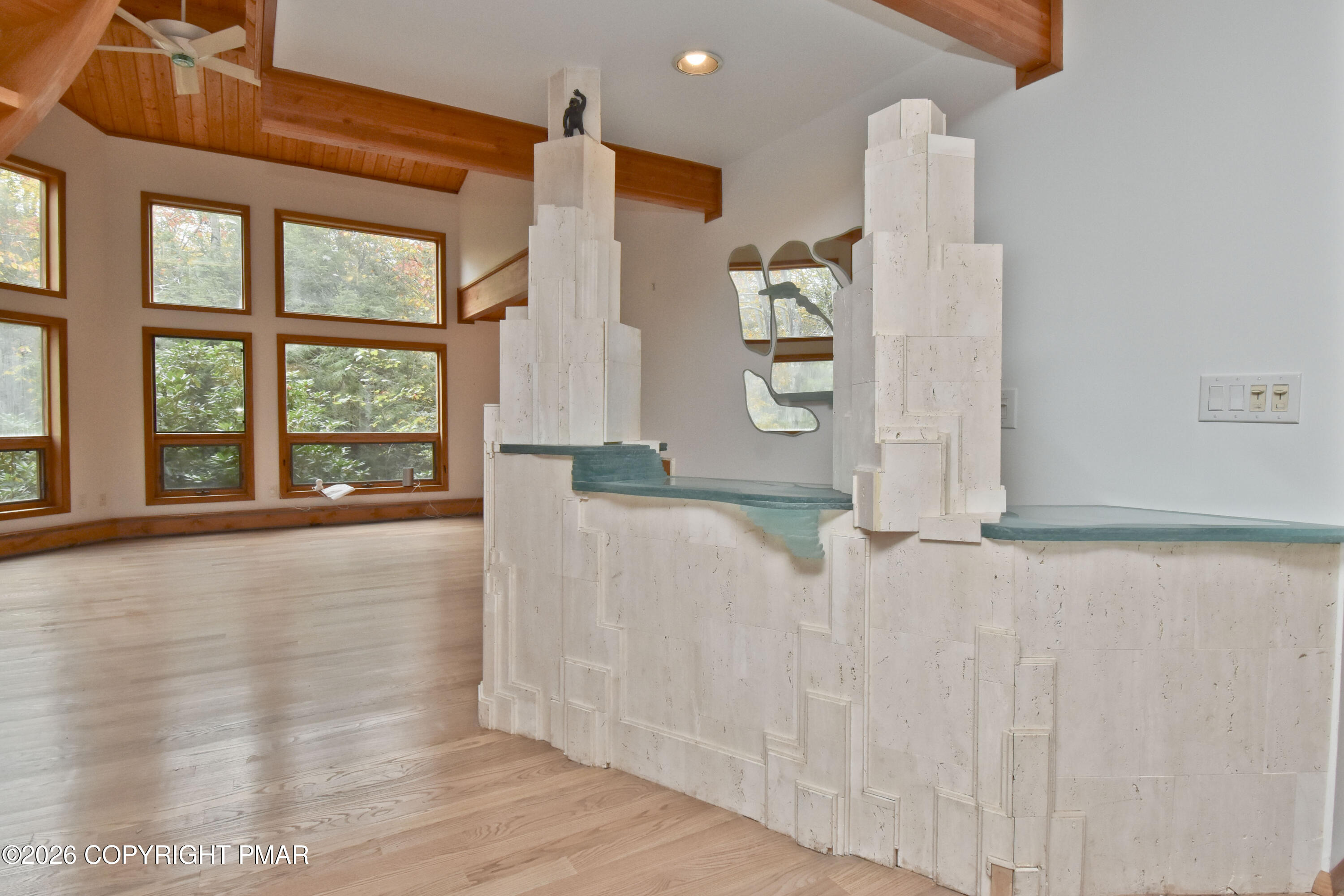 218 Larch Oval Property Photo 7