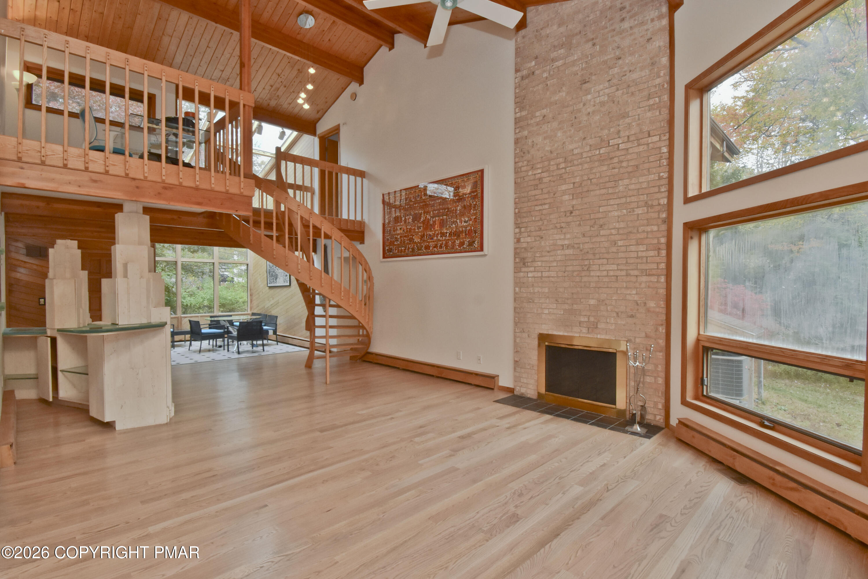 218 Larch Oval Property Photo 14
