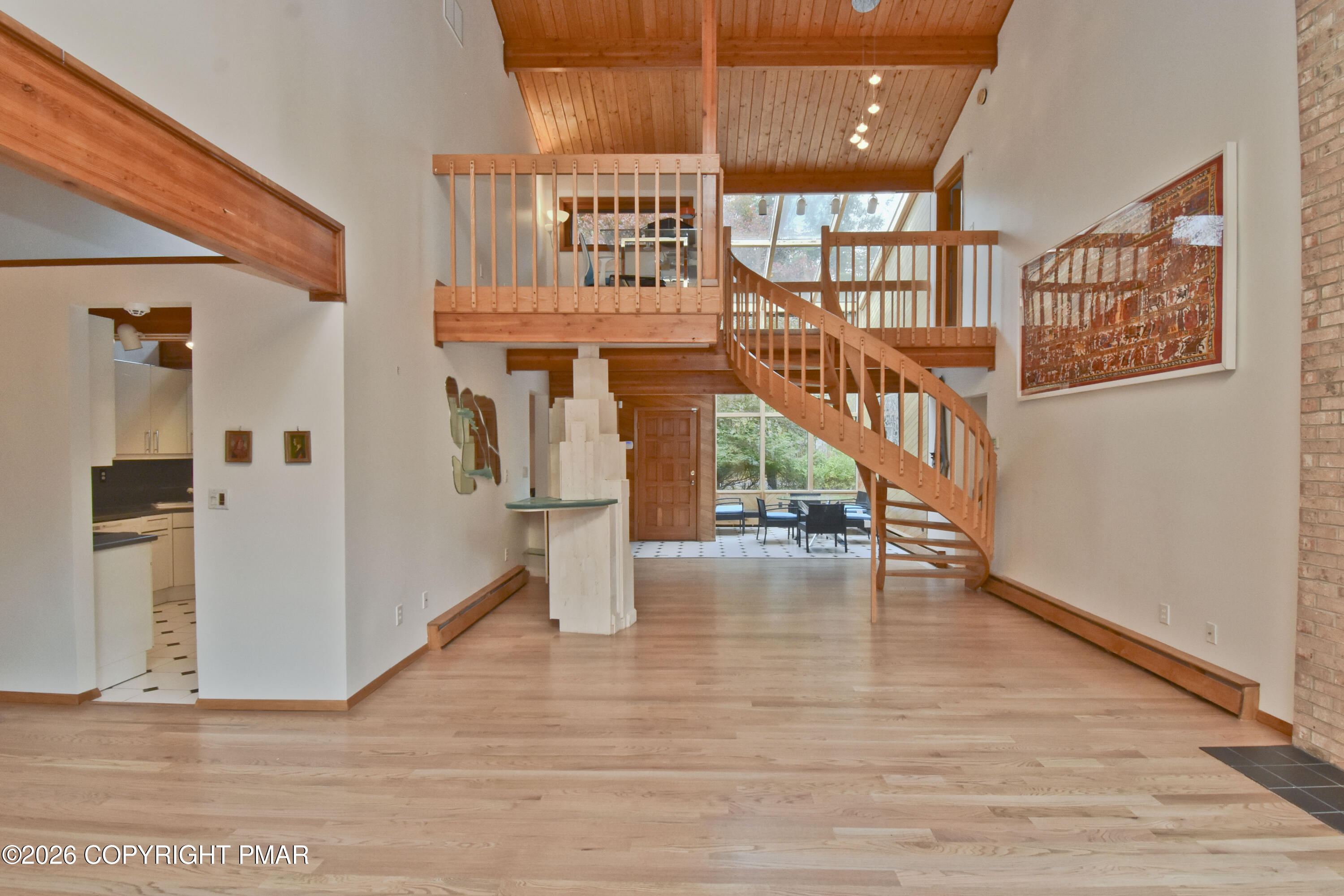 218 Larch Oval Property Photo 15
