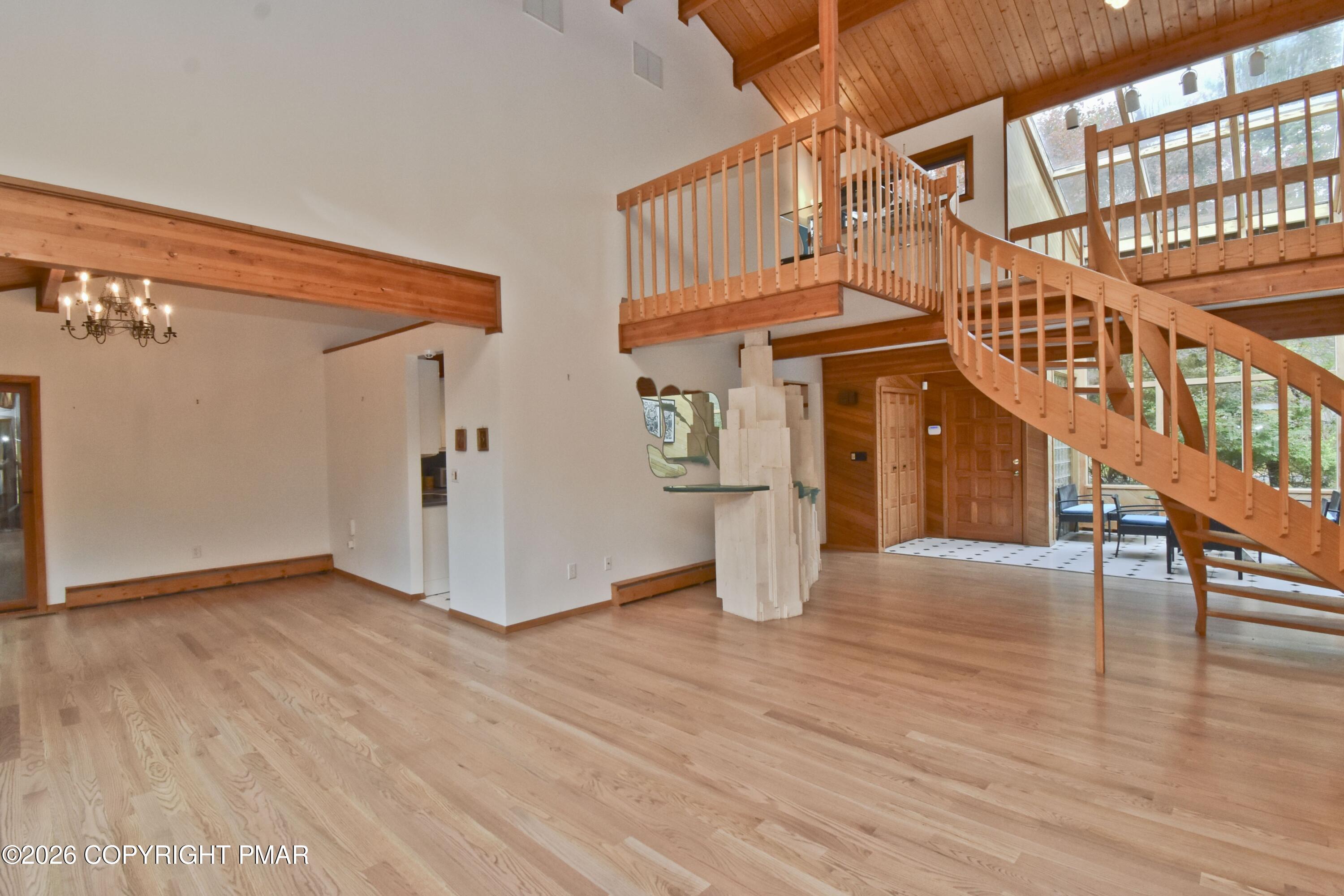 218 Larch Oval Property Photo 16