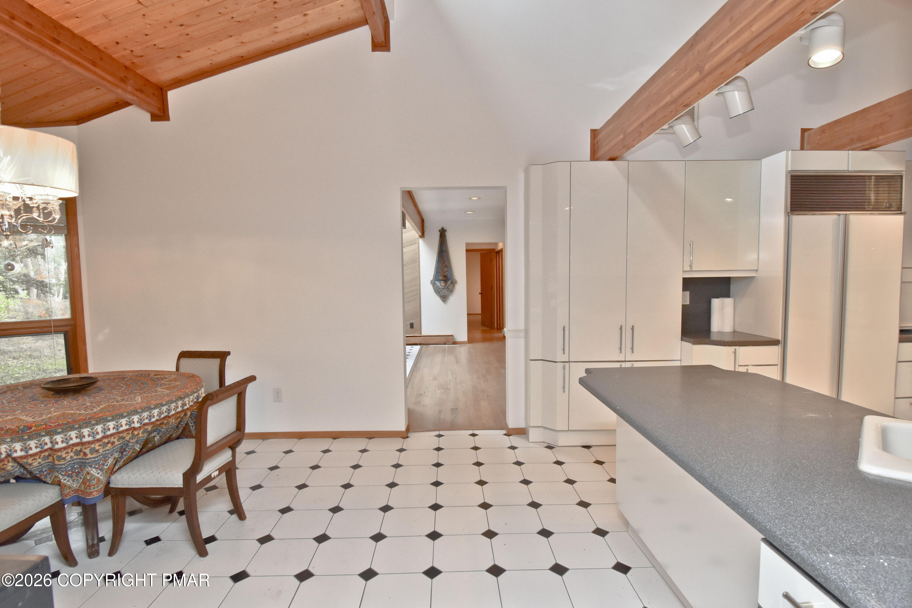 218 Larch Oval Property Photo 23