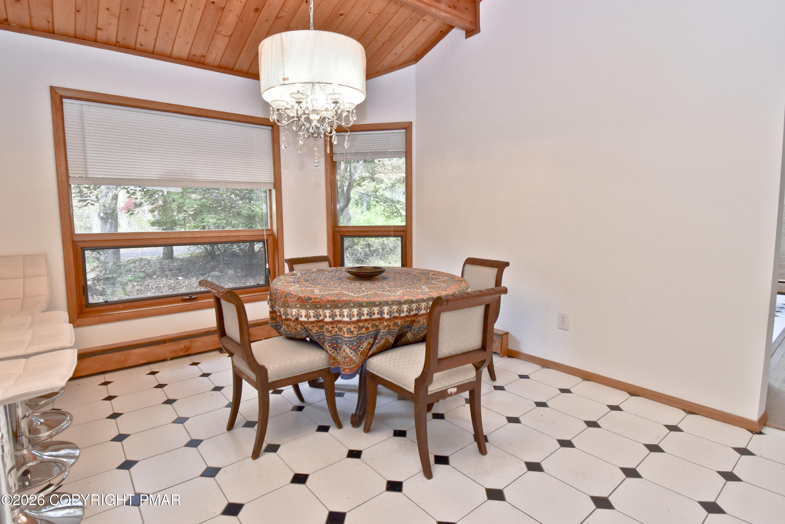 218 Larch Oval Property Photo 24