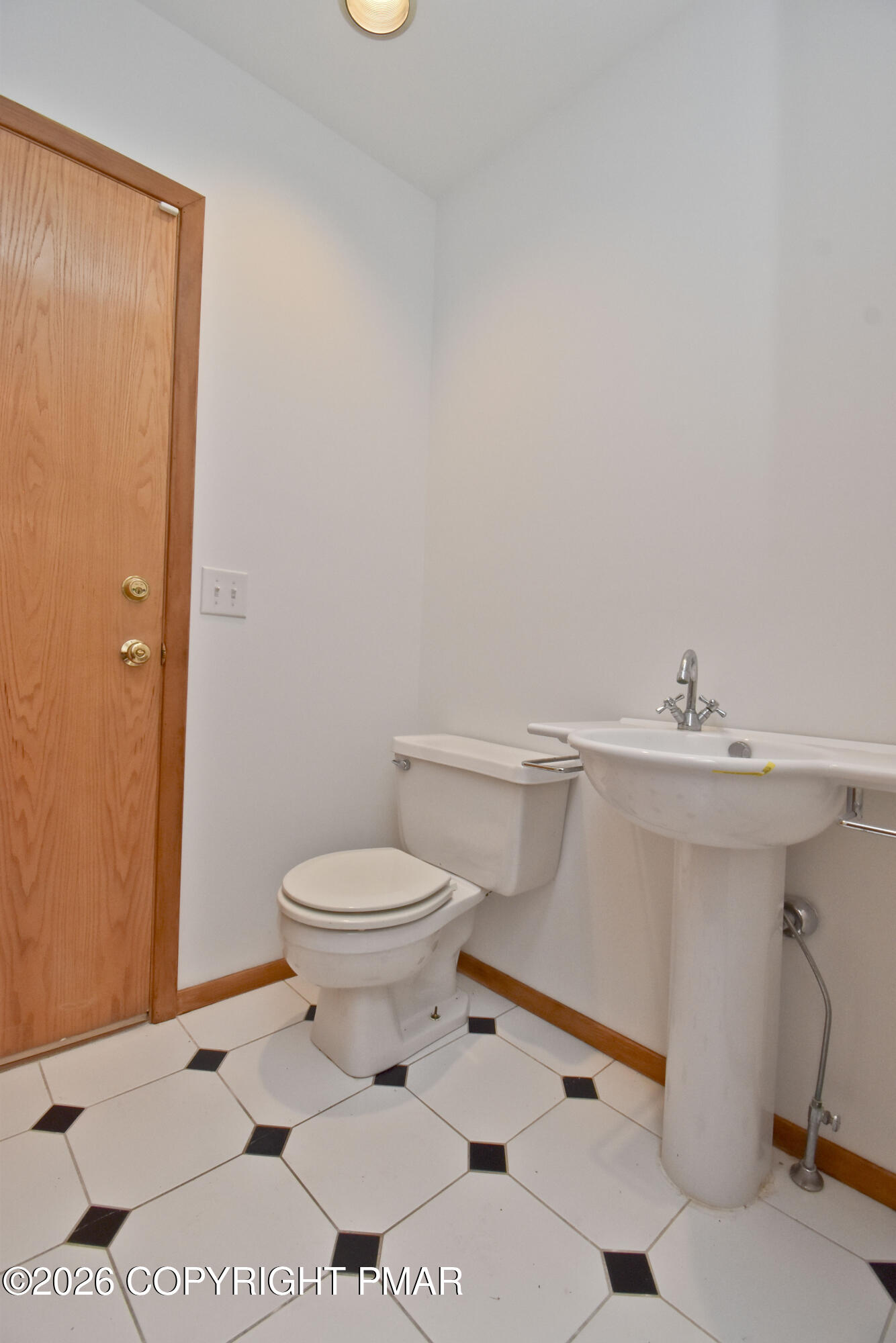 218 Larch Oval Property Photo 28
