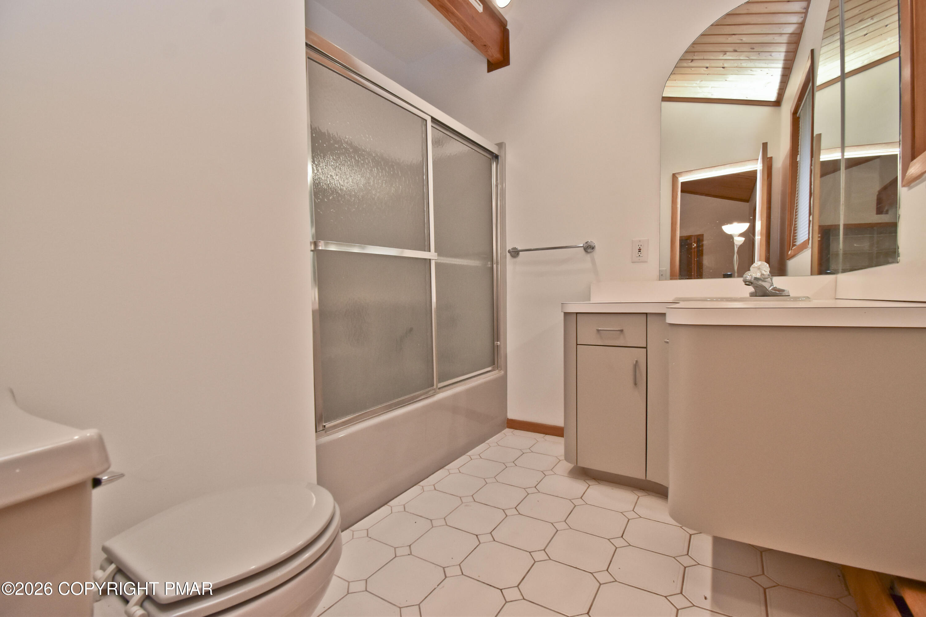 218 Larch Oval Property Photo 33