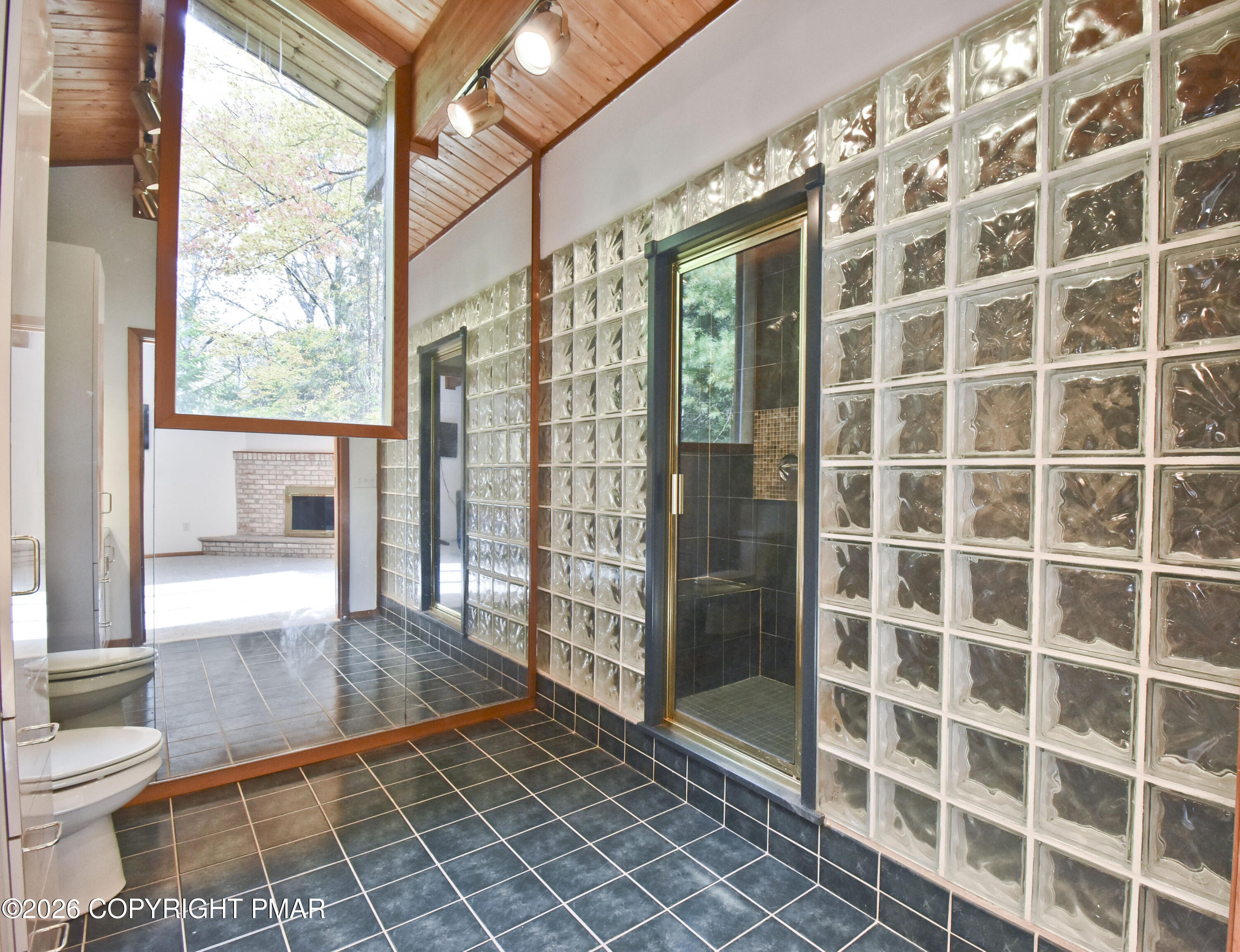 218 Larch Oval Property Photo 46