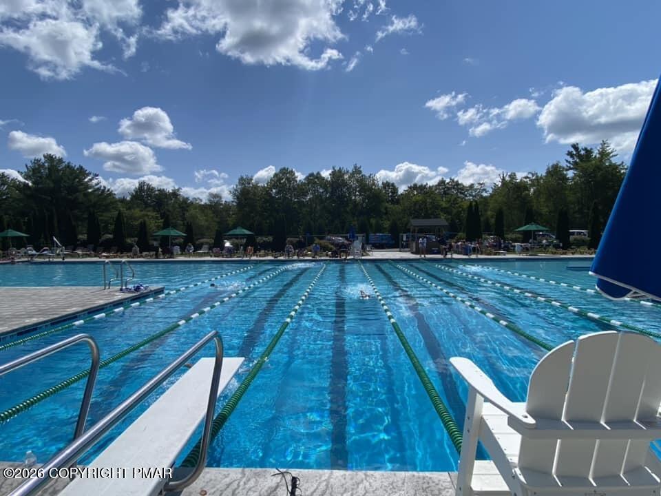 218 Larch Oval Property Photo 60
