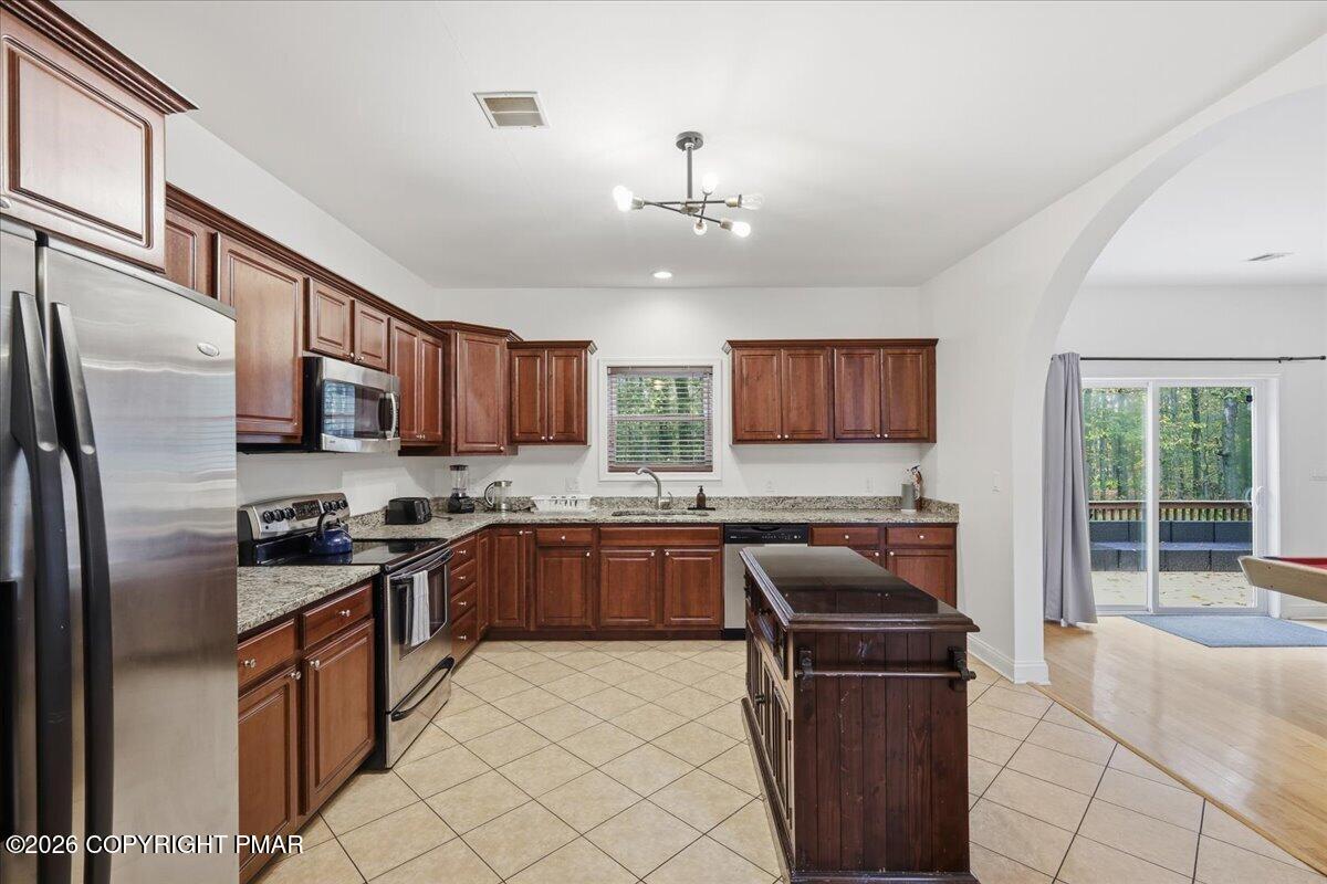 4115 Rosetree Circle Property Photo 8