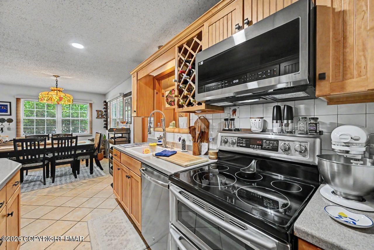 3123 Lewis Crown Drive Property Photo 20