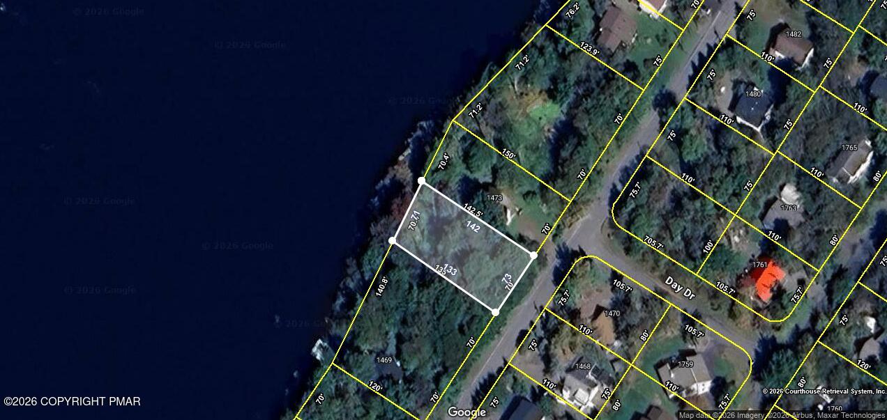 Waterfront Dr 448 Drive Property Photo 2