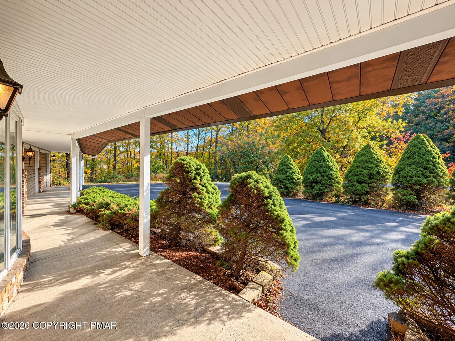 222 Lily Street Property Photo 2