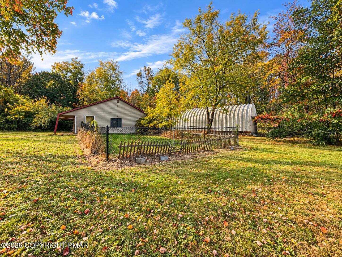 222 Lily Street Property Photo 9