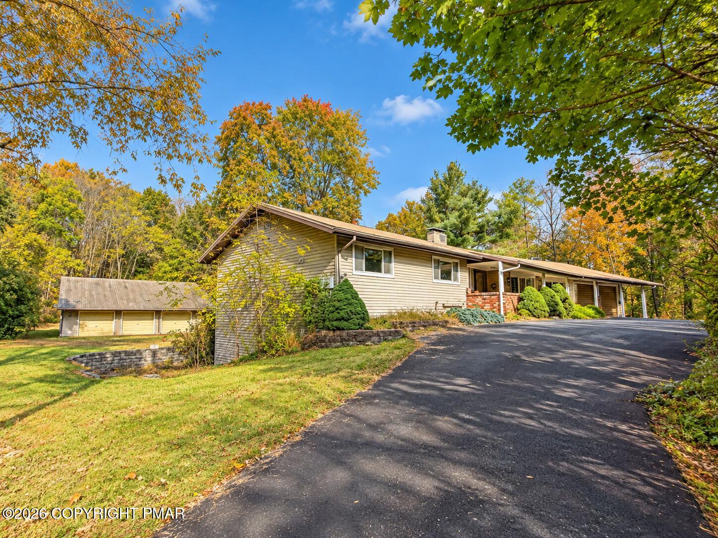 222 Lily Street Property Photo 15