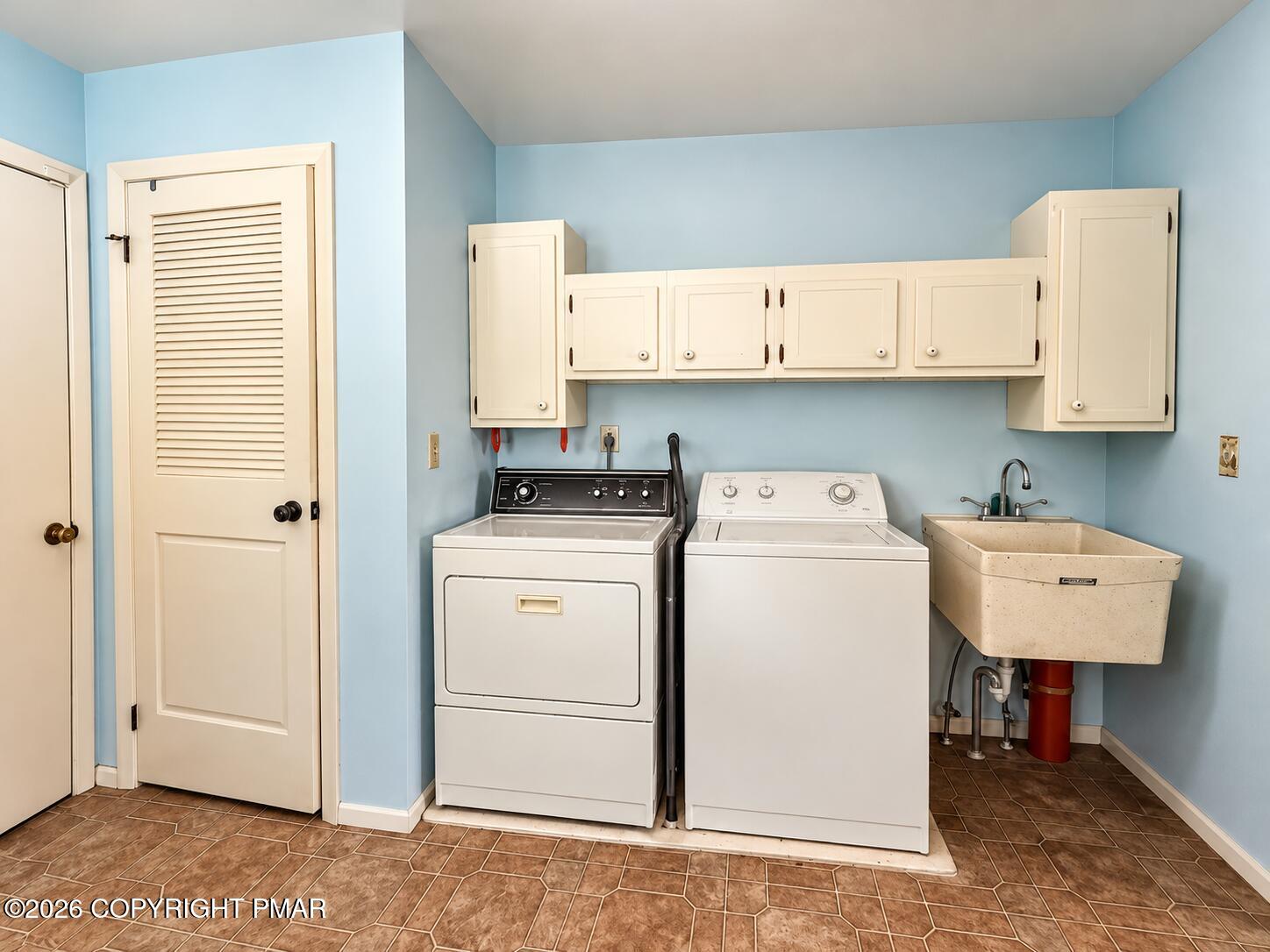 222 Lily Street Property Photo 26