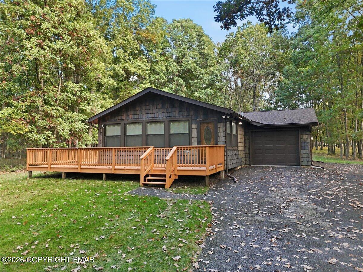 548 Adie Drive Property Photo 1
