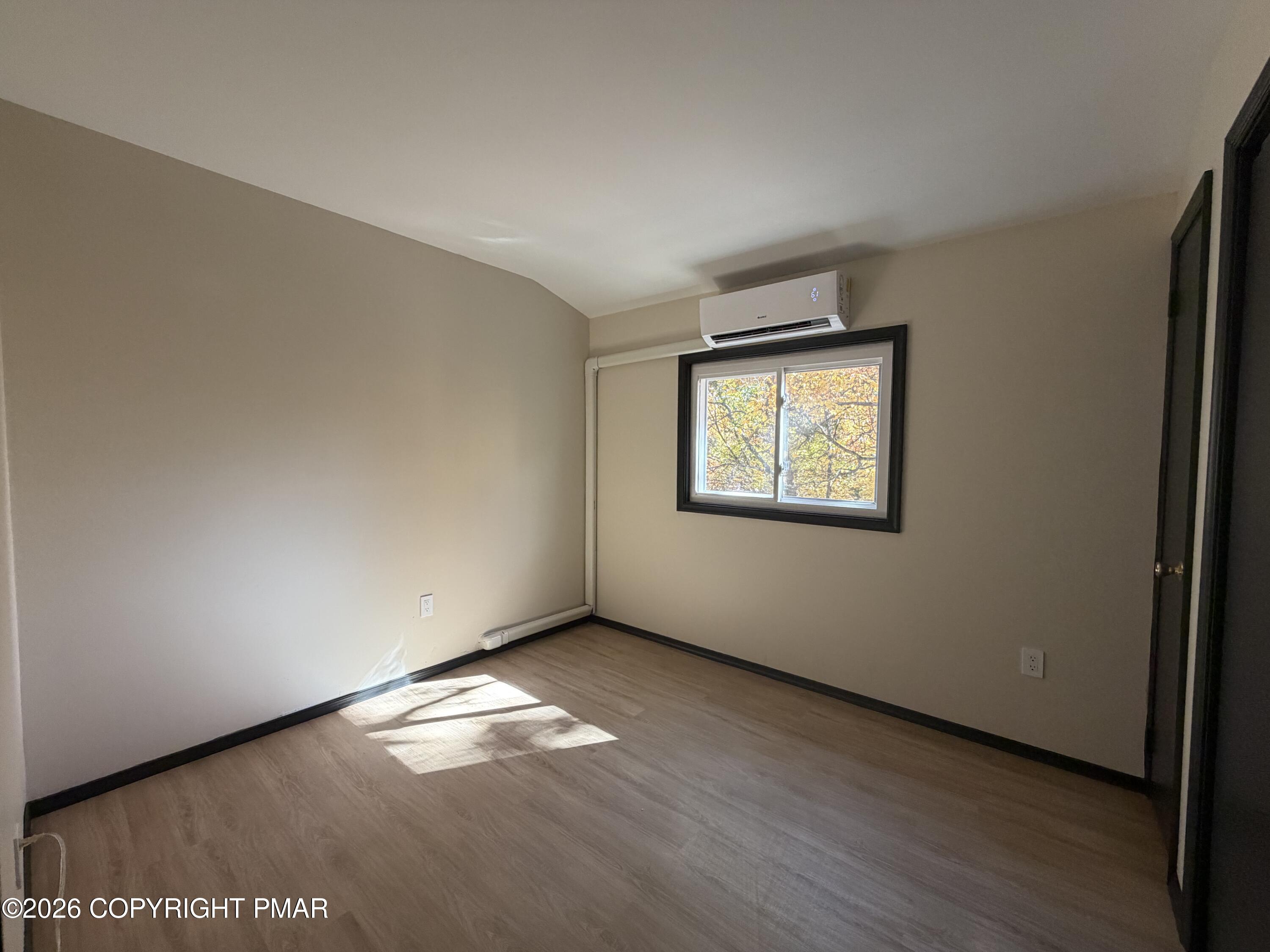 527 Clearview Drive Property Photo 14