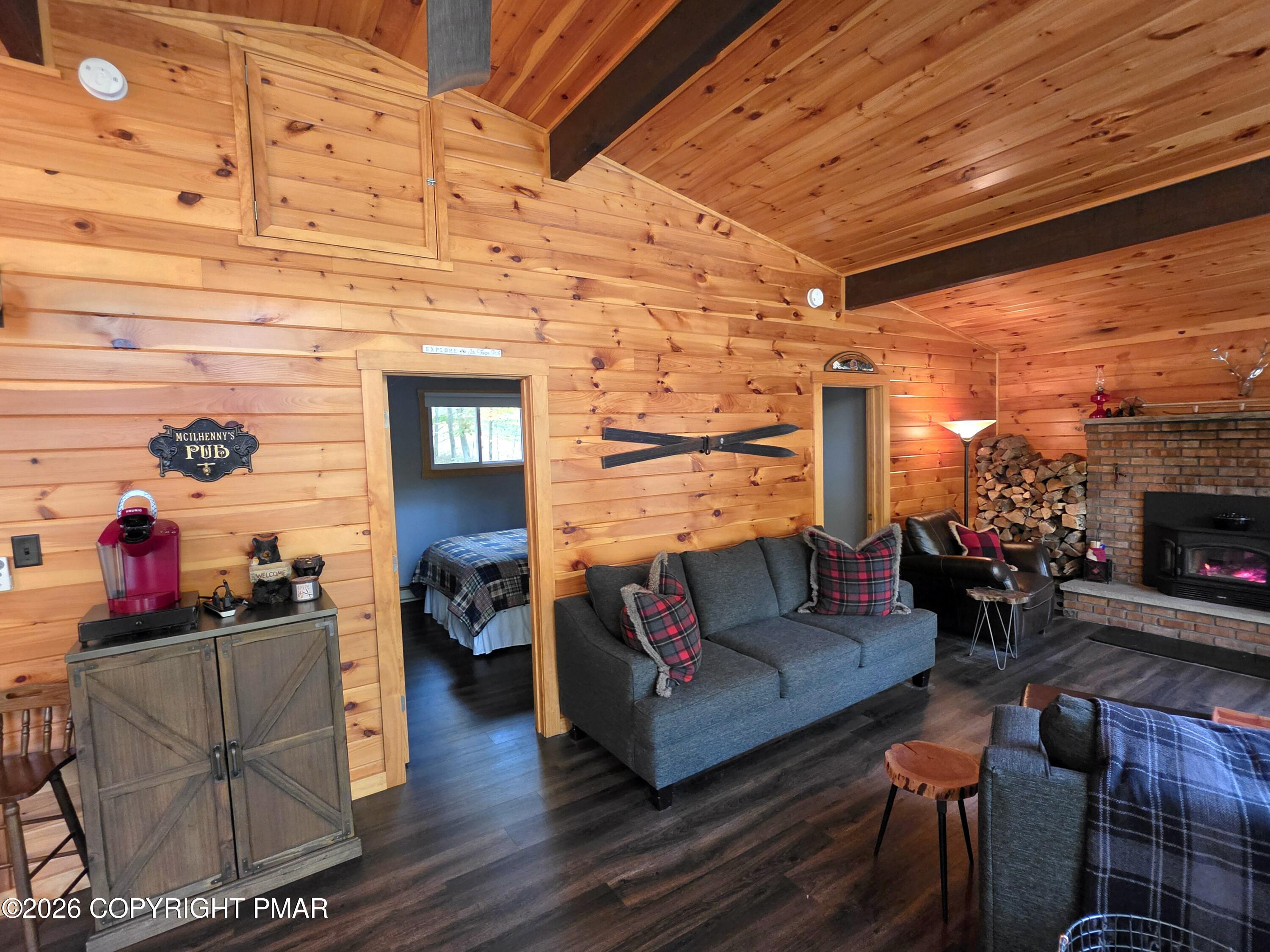18 Boxwood Circle Property Photo 11