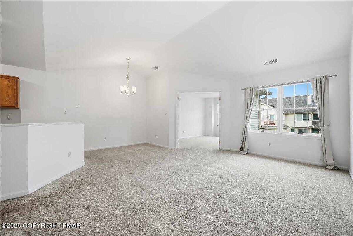 112 Lindfield Circle Property Photo 6