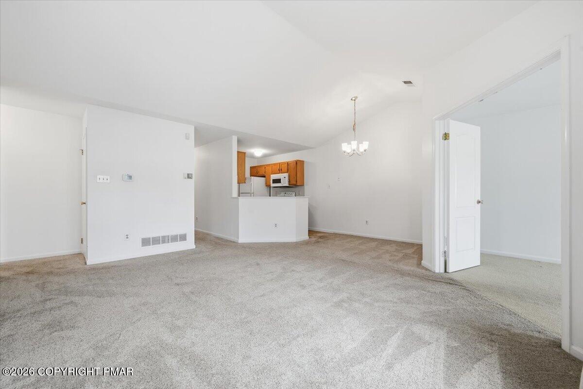 112 Lindfield Circle Property Photo 7