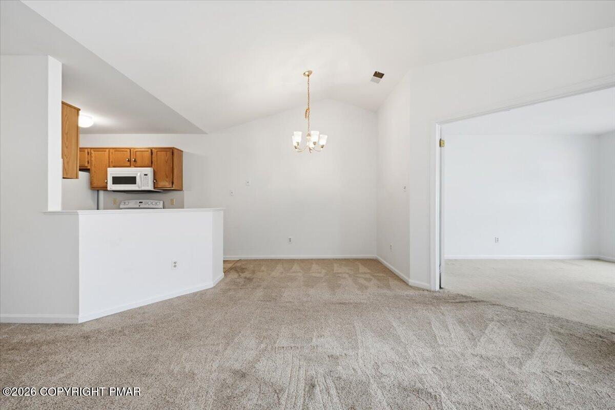 112 Lindfield Circle Property Photo 9