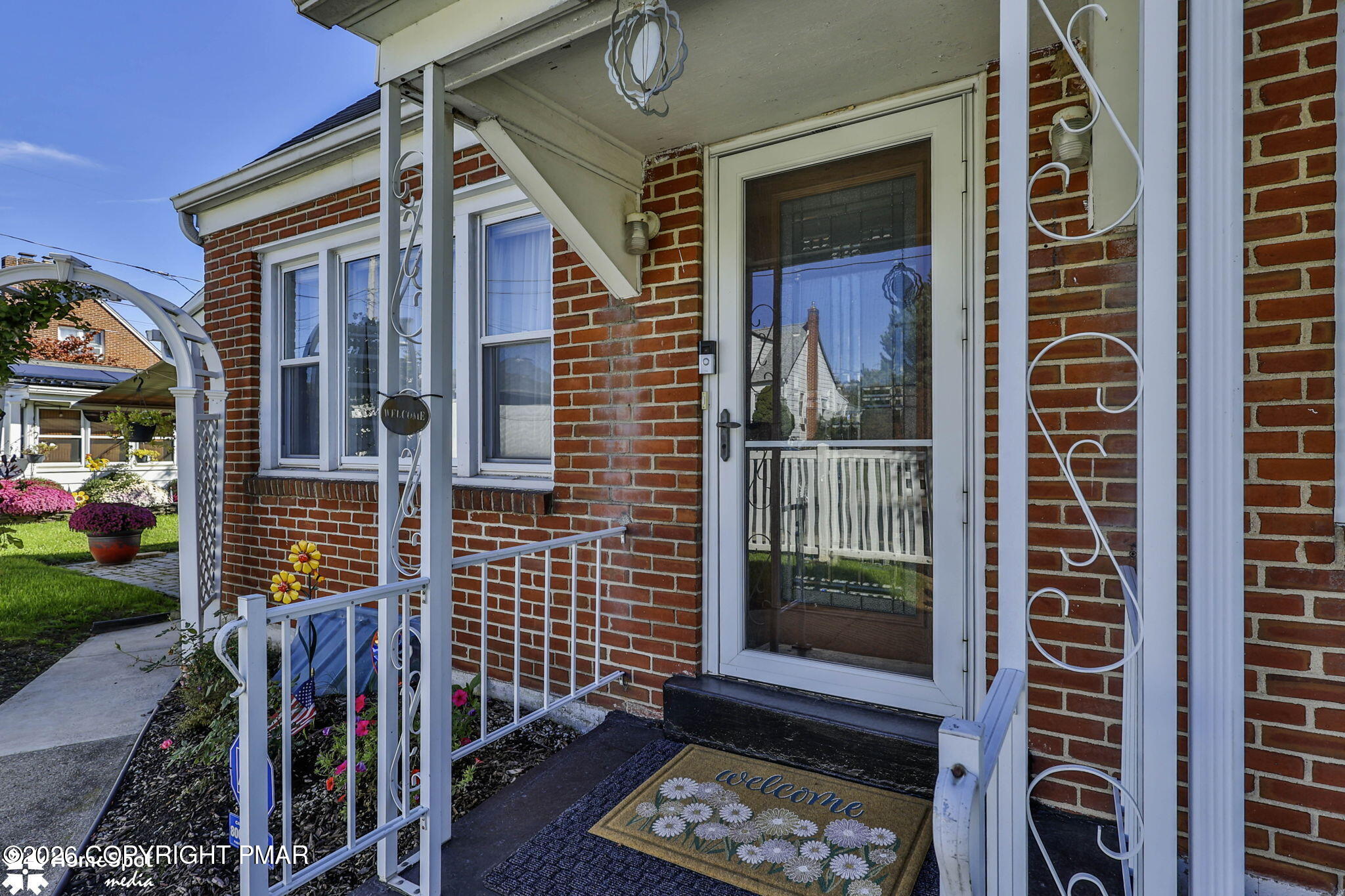 1134 E Cedar Street Property Photo 4