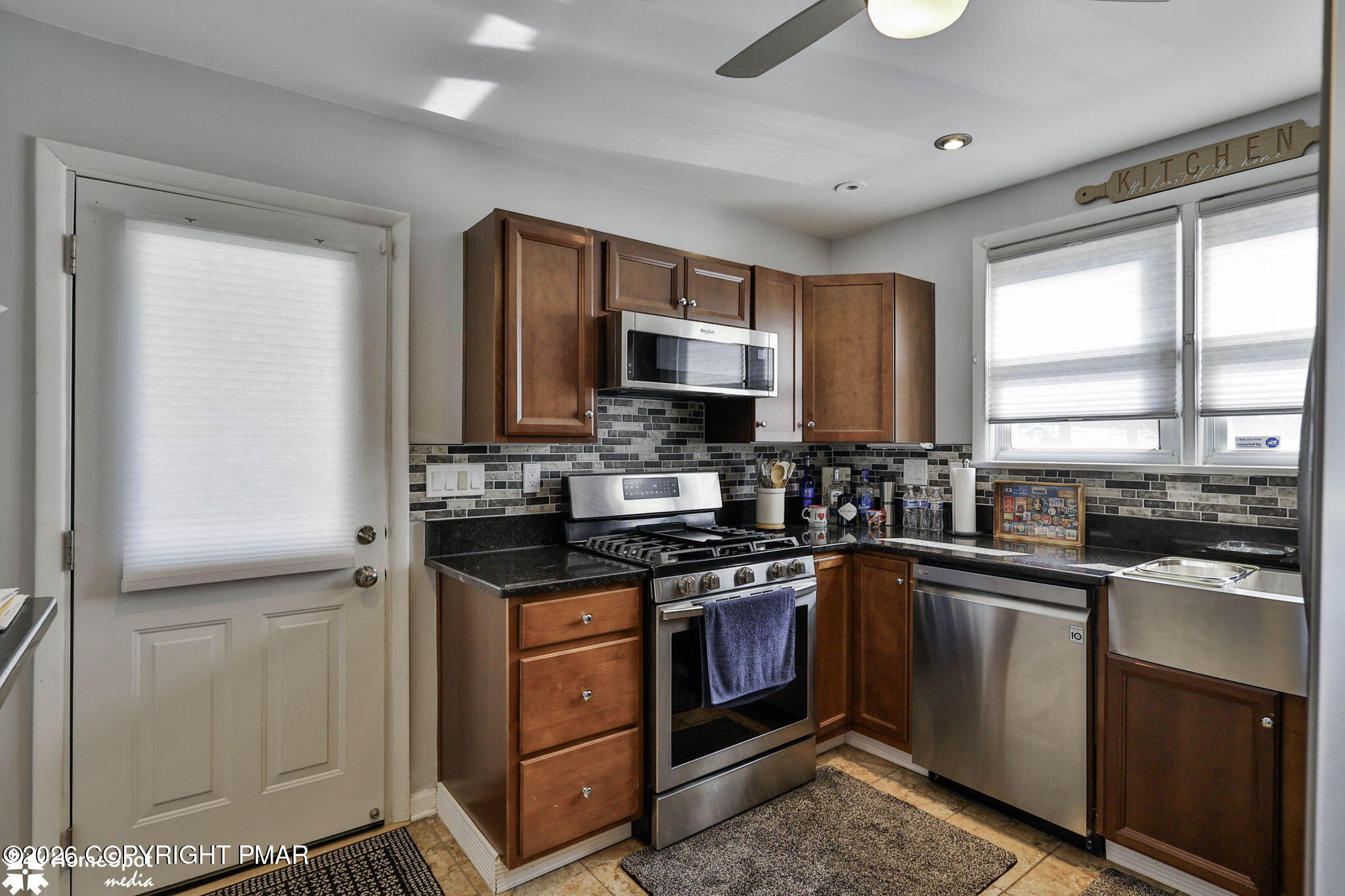 1134 E Cedar Street Property Photo 11