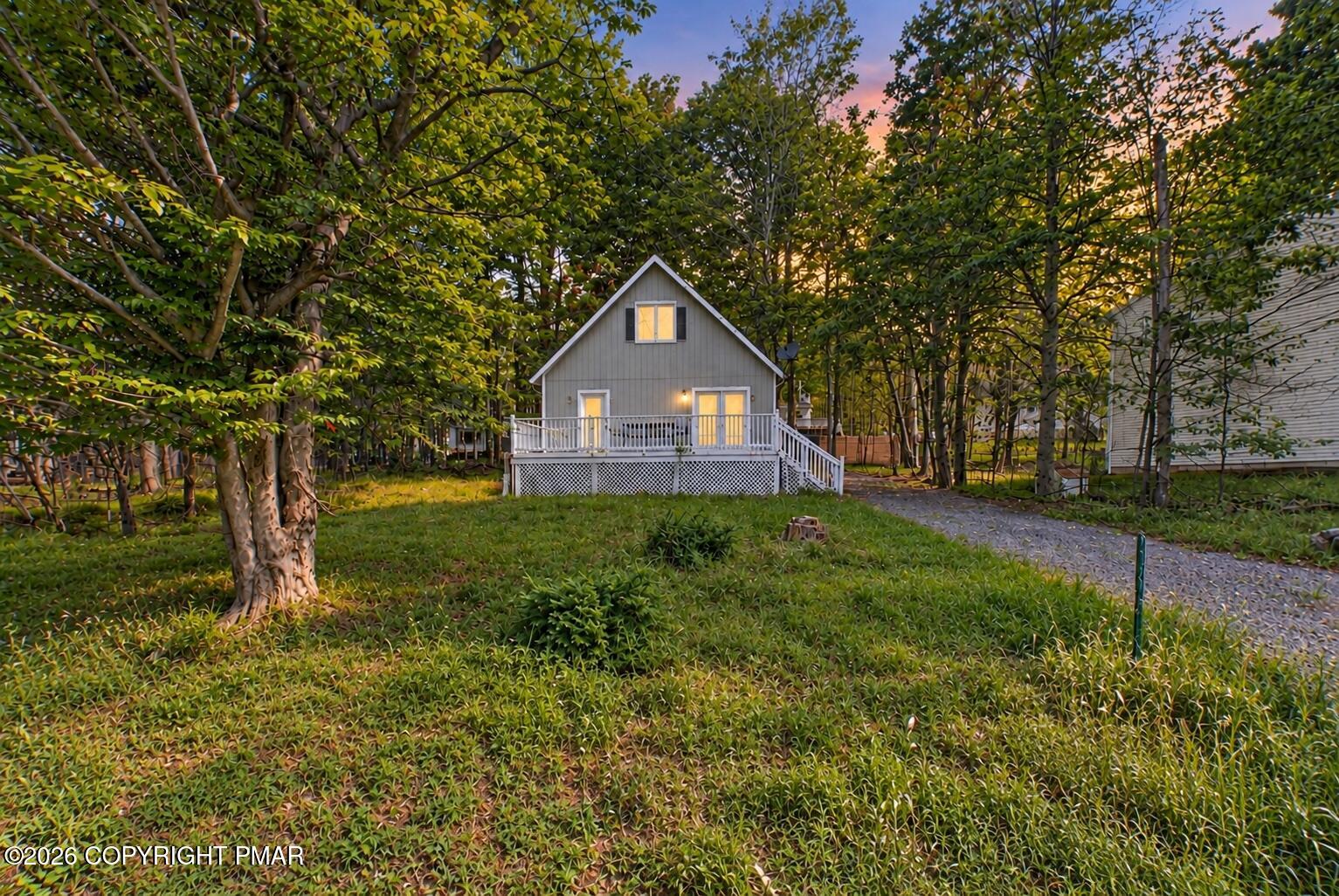 2027 Skyview Terrace Property Photo 2