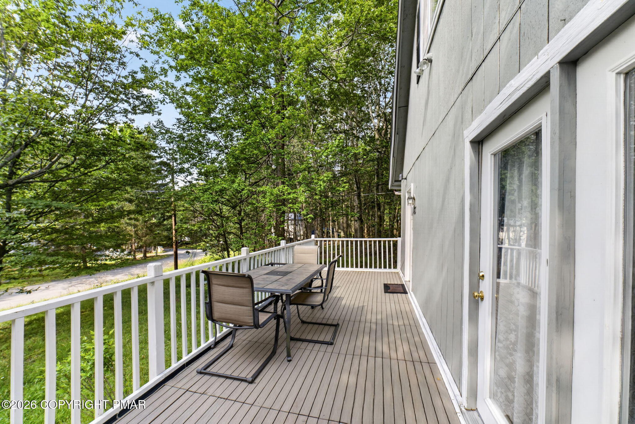 2027 Skyview Terrace Property Photo 4