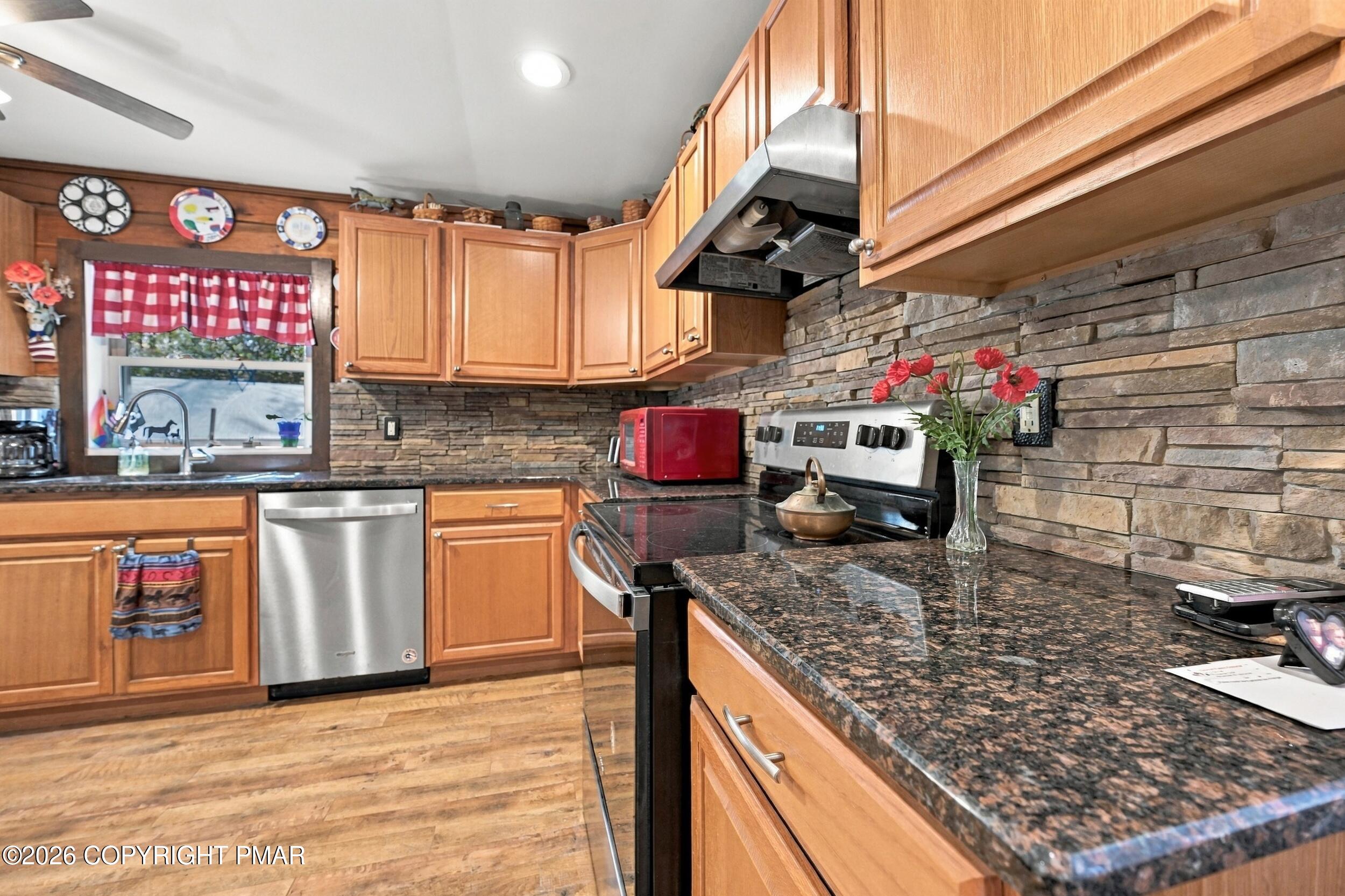78 Chapman Circle Property Photo 8