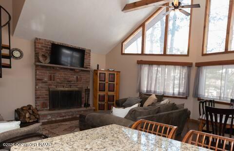 6561 Locust Lane Property Photo 5