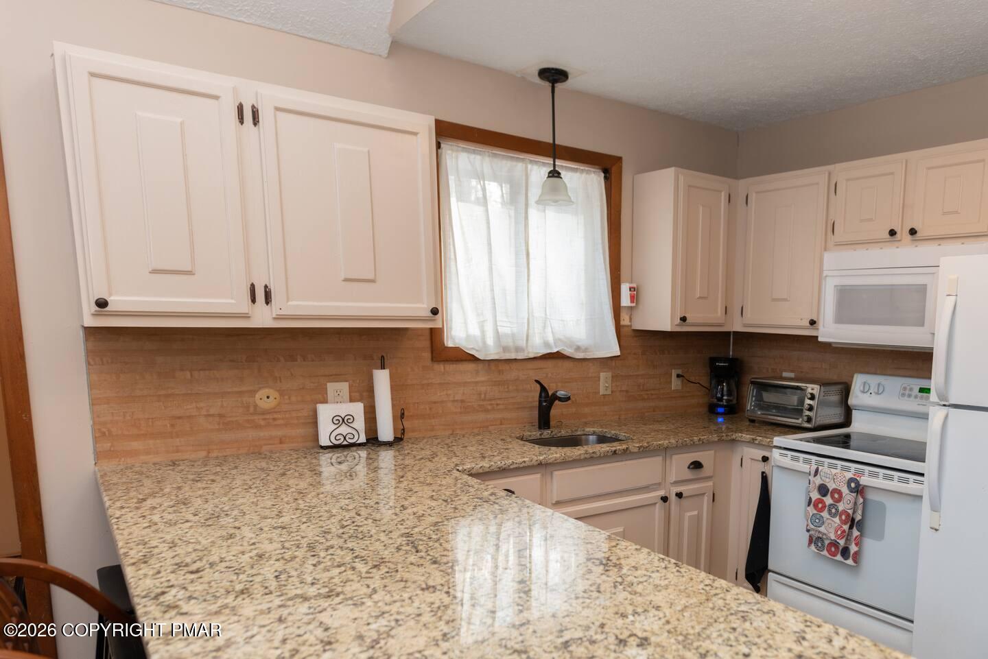 6561 Locust Lane Property Photo 7