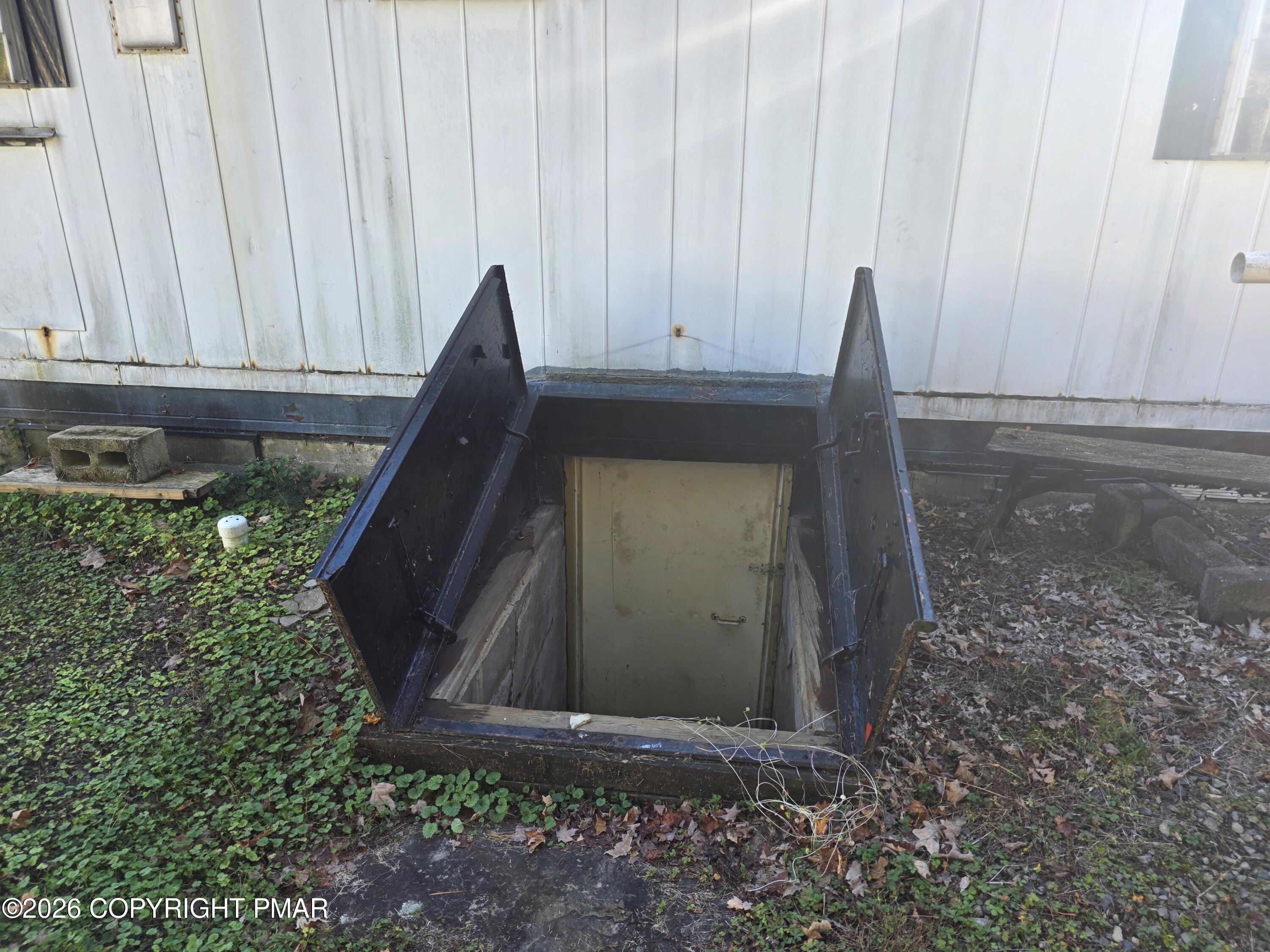 111 Garris Place Property Photo 5