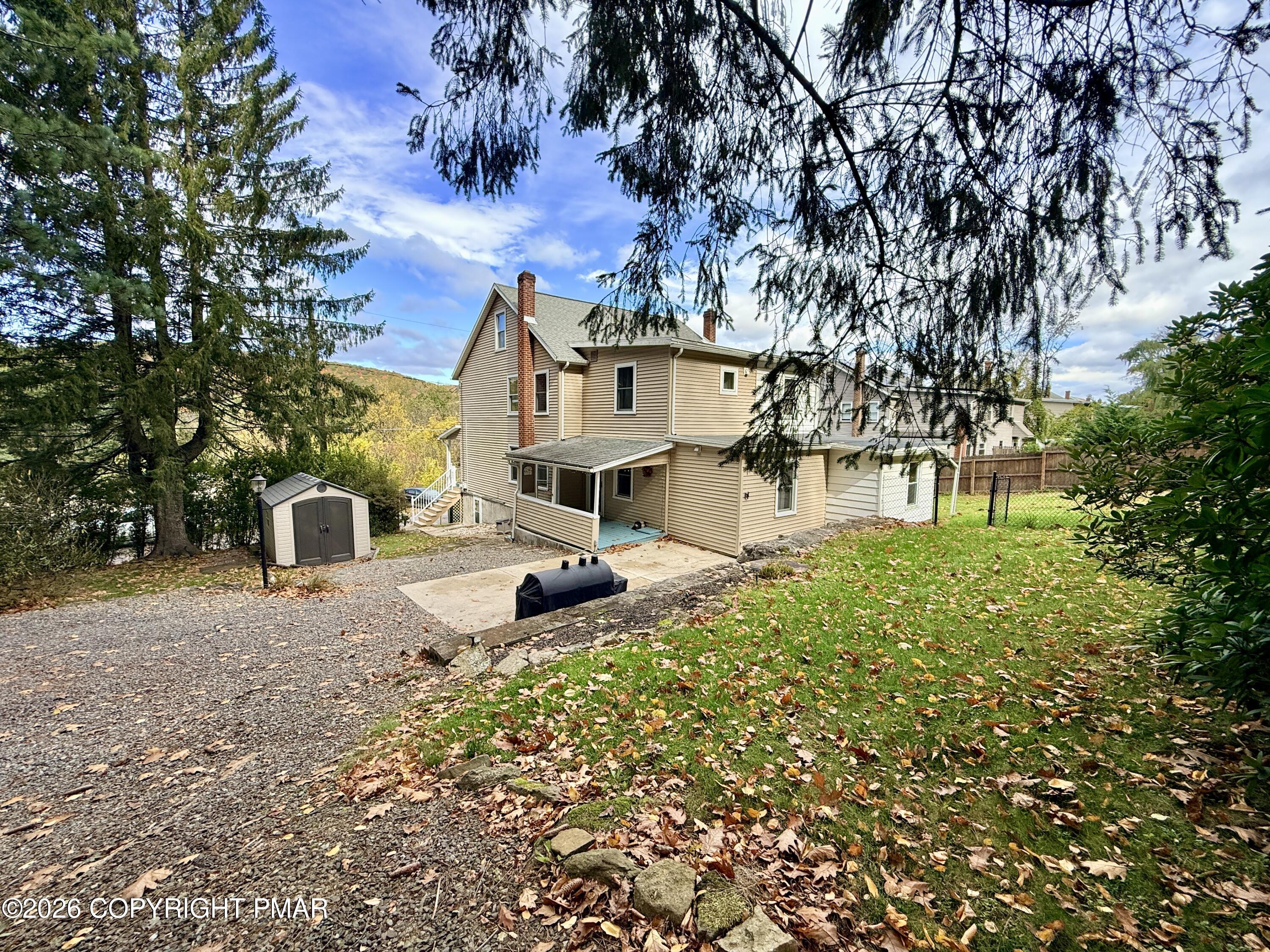 209 Yard Street Property Photo 9