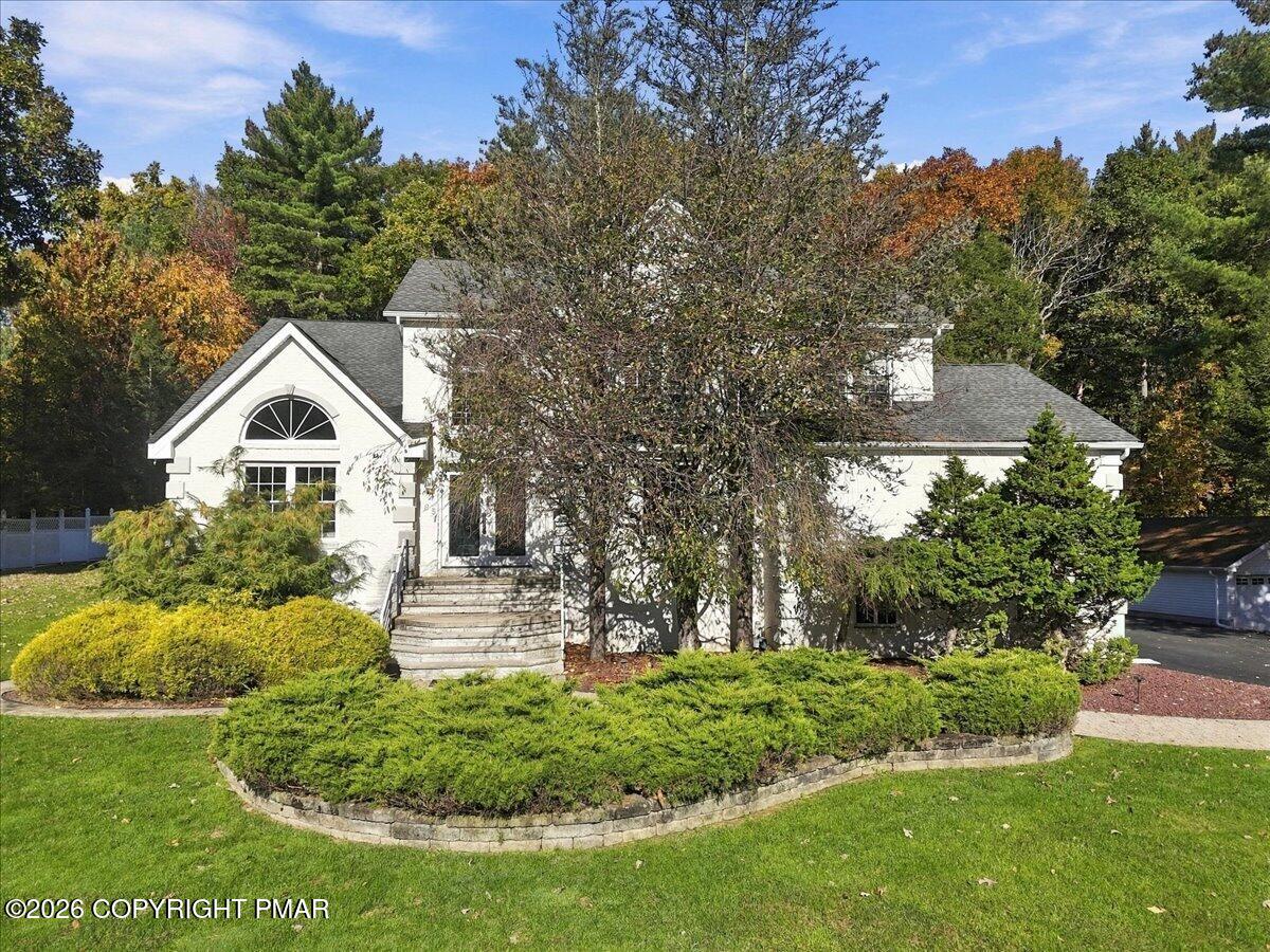 125 Estate Drive Property Photo 2