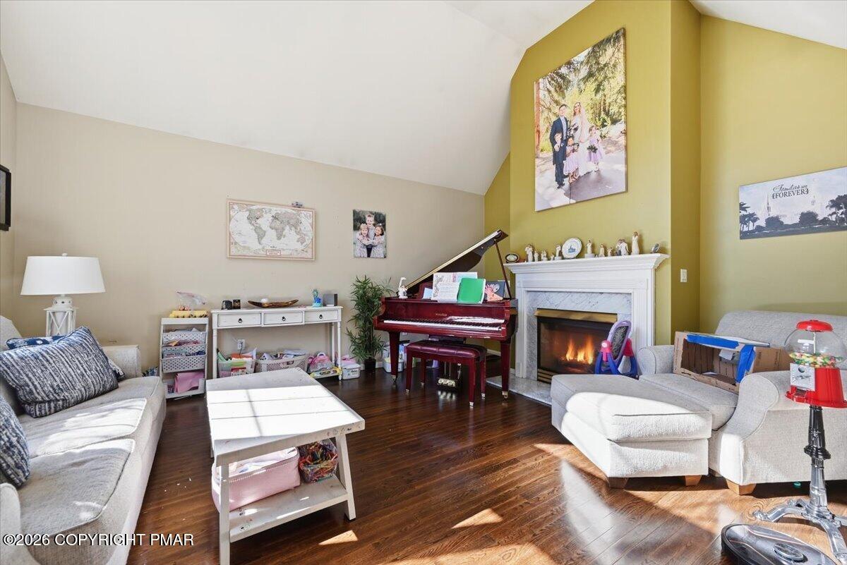 125 Estate Drive Property Photo 15