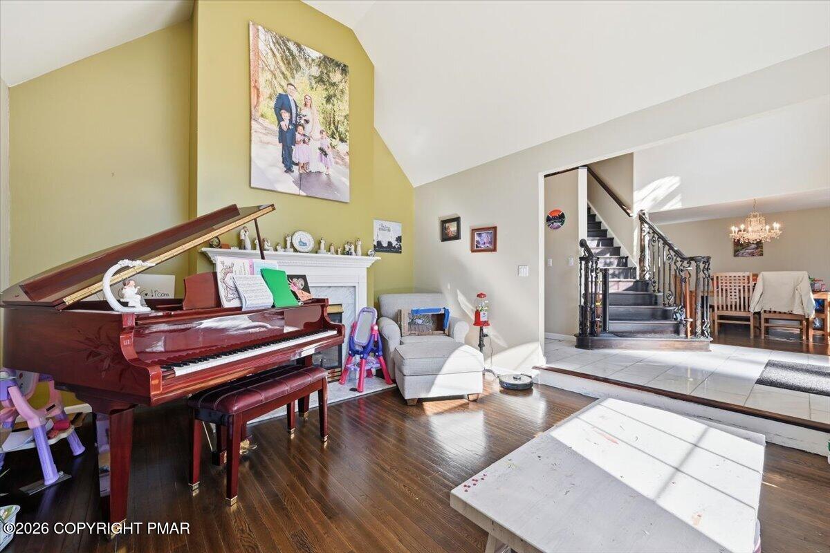 125 Estate Drive Property Photo 16