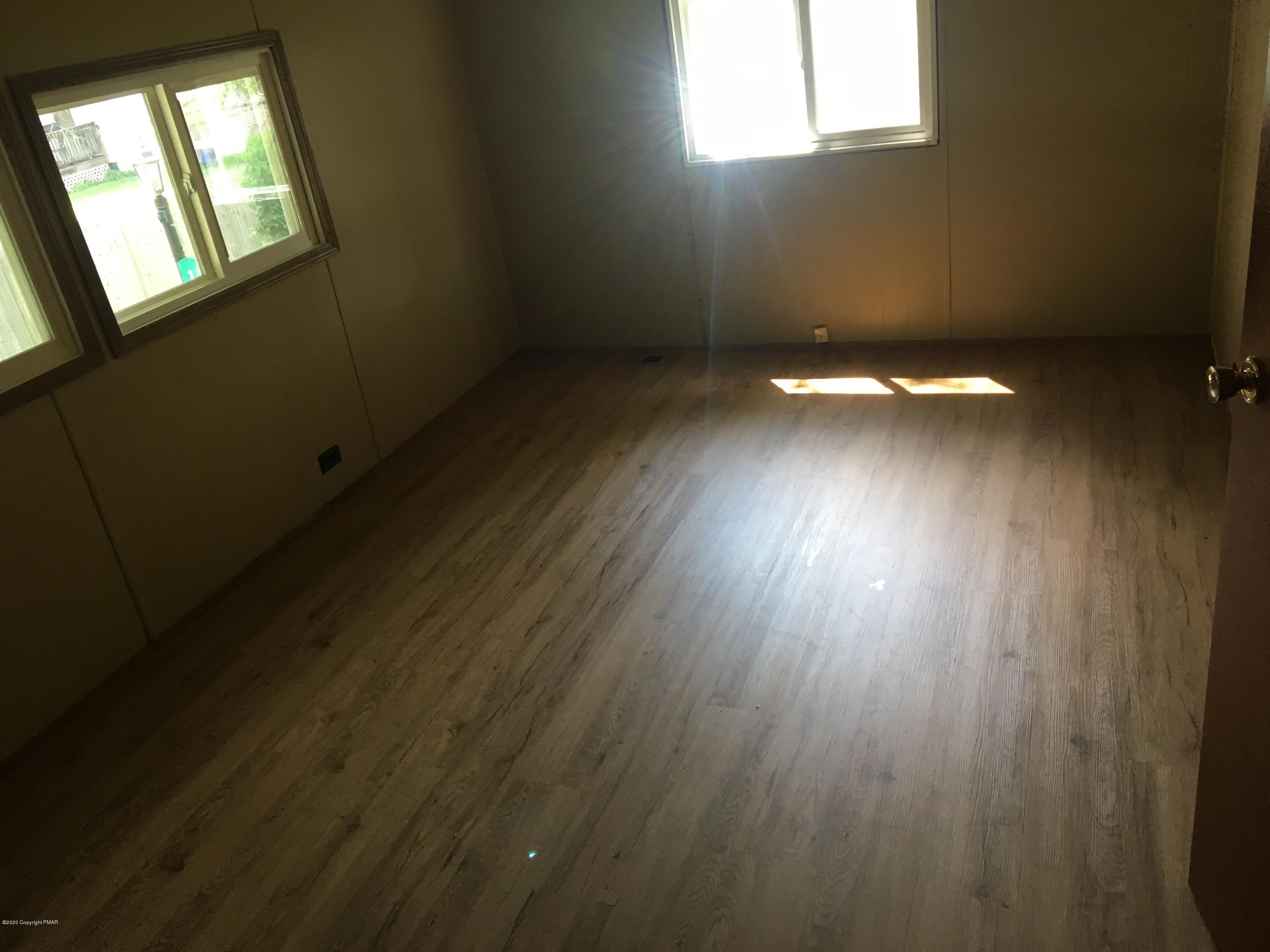 110 Kraemer Avenue Property Photo 10