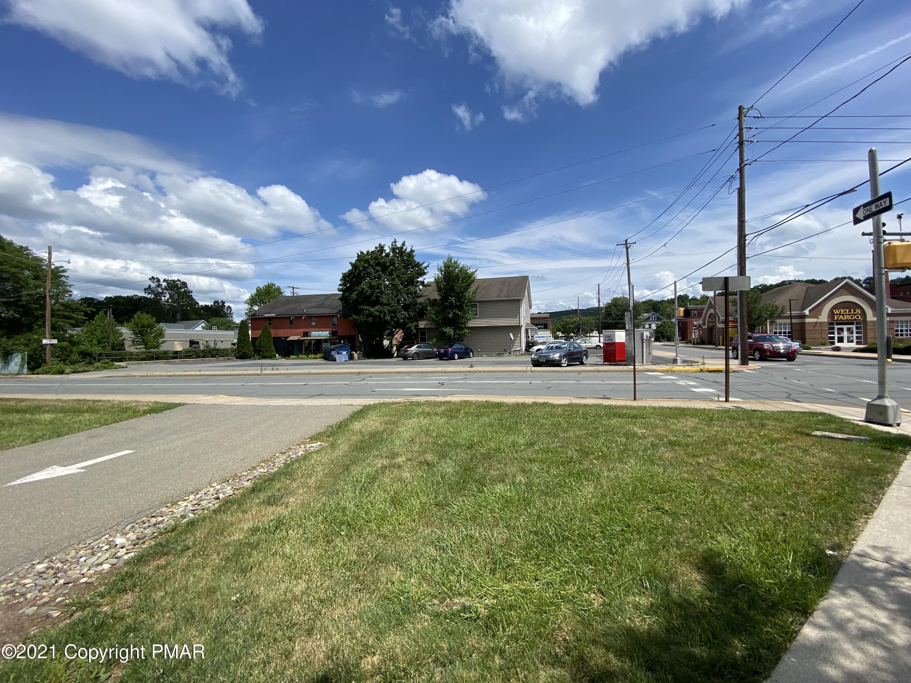 401 Mcconnel St Street Property Photo 5