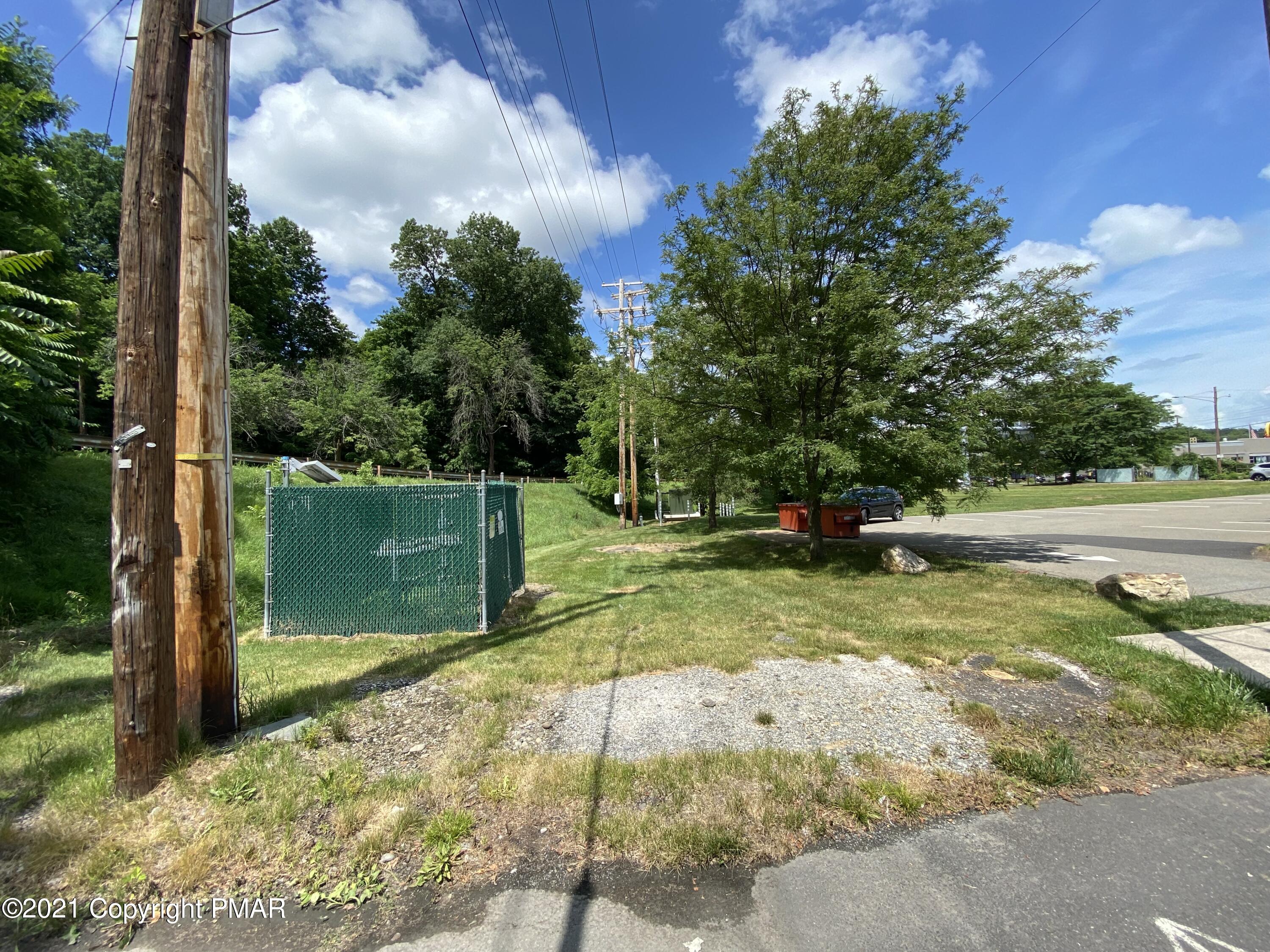 401 Mcconnel St Street Property Photo 8